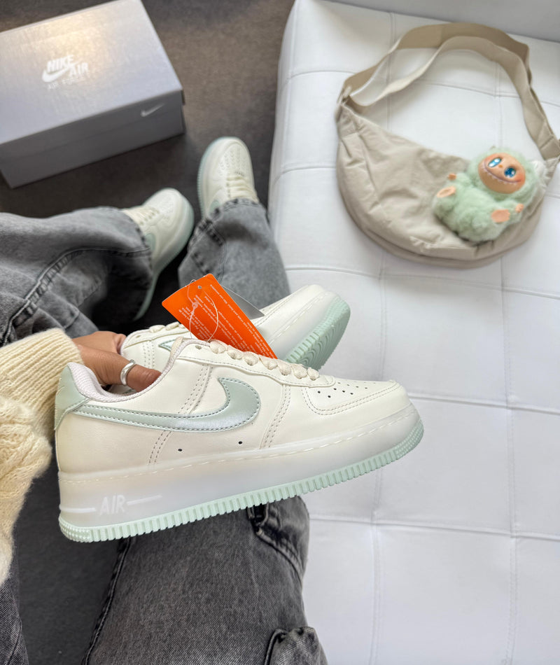 NiKe Air force F1 Luxo - off/white/verde