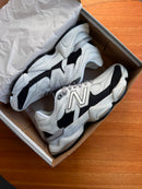 New Balance 9060 Premium - Cinza/Preto