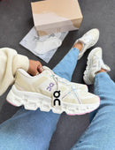 On Cloud Surfer Max - White Lilás