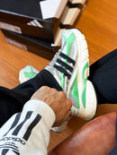 Adidas x Pharrel Jellyfish Premium - Branco/Limão