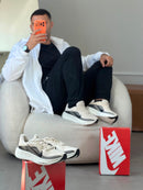 Nike Air Zoom Pegasus 42 Premium - Off/Preto