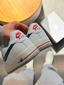 Nike Air Force Premium - Branco/Marinho