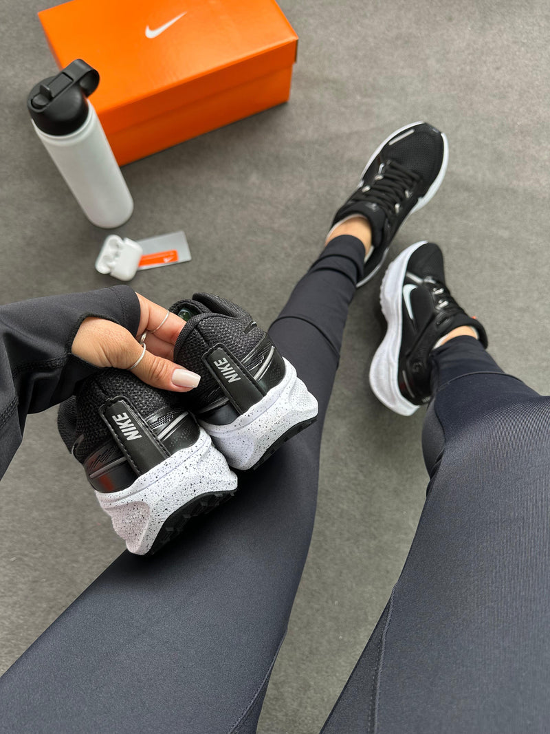 Nike Air Zoom Pegasus 41 - Preto/branco