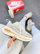 Nike Vomero Plus - Off/White/Bege