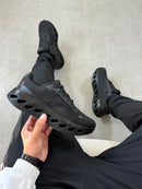 On CloudSurfer Max Premium - All Black