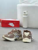 Nike V5 Rnr Gs - Taupe