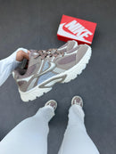 Nike V5 Rnr Gs - Taupe