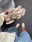 New Balance 9060 Premium - Caramelo/OFF