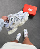 New Balance 9060 - Branco Croco/Cinza