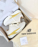 New Balance Fulcell Rebel V5 - Off/Dourado