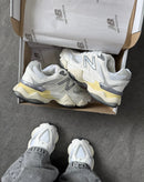 New Balance 9060 Premium - Branco/Cinza