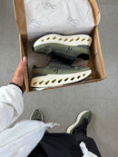 On CloudSurfer Max Premium - Verde Militar