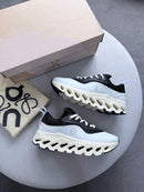 Tênis Loewe x On Collection especial - Azul/Preto/Off