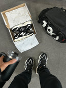 New Balance 9060 - Preto/Branco