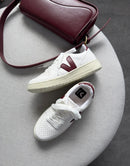 Veja V-10 - Branco/Marsala