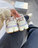 New Balance 9060 - Off/White
