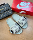 Chinelo Nike Offcourt Adjust - Louis Vitton