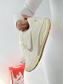 Nike Journey Run - Off/Caqui
