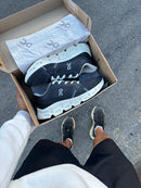 On Cloud Surfer Max - Grafite