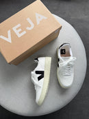 Veja V-10 - Branco/Preto