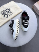 Tênis Loewe x On Collection especial - Azul/Preto/Off