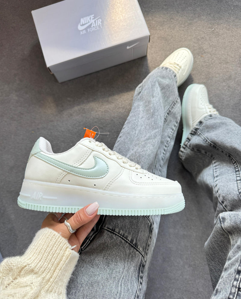 NiKe Air force F1 Luxo - off/white/verde