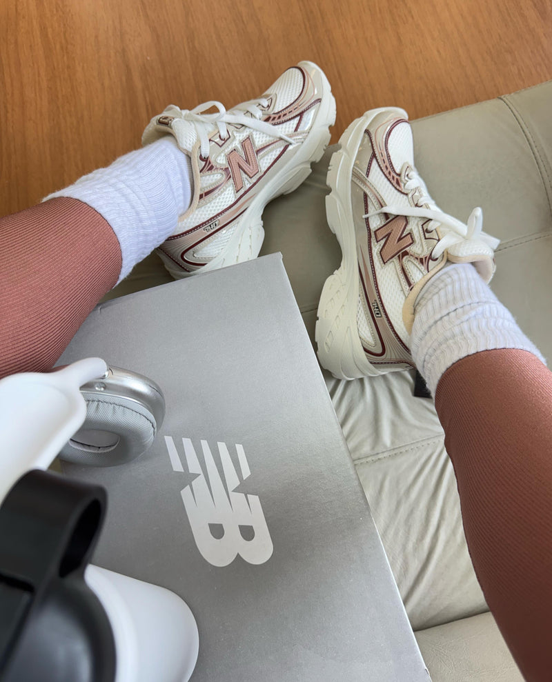 New Balance 725
