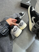 Nike Jordan Low Luxo - Preto Brilho