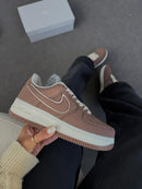 Nike Air Force Luxo - Canela/Off