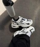 New Balance 530 1ª linha - Branco/Preto