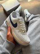 Nike Air Force Premium - Branco/Marinho
