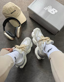 New Balance 9060 Premium - off/Bege