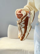 New Balance 9060 - Caramelo/Cinza