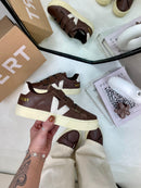 Tênis Vert Velcro - Chocolate
