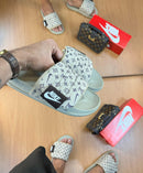 Chinelo Nike Offcourt Adjust - Louis Vitton