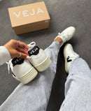 Veja V-10 - Branco/Preto