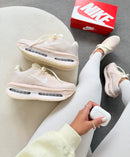 Nike Air Zoomx Vomero Premium - Off/Bege