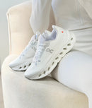 On Cloudtilt Asphalt Premium - Branco/Cinza