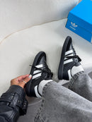 Adidas Samba OG - Preto/Branco