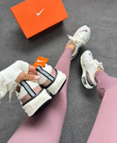 Nike Zoom X Invincible run 3 - Bege/ nude