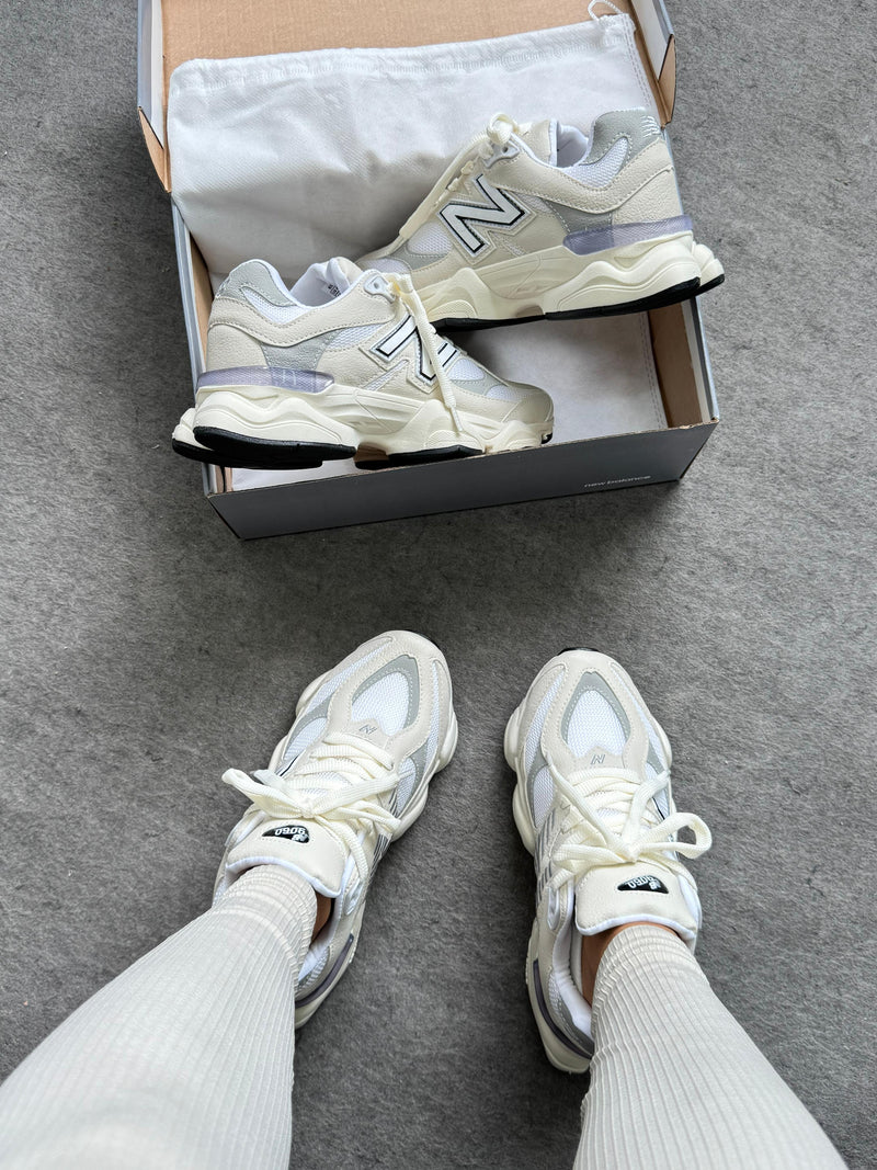 New balance 9060 - Bege/ branco