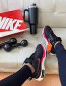 Nike Invencible Run 3 - Preto/Pink