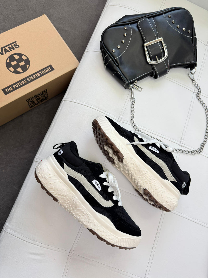 Vans ultrarange neo - Preto/branco