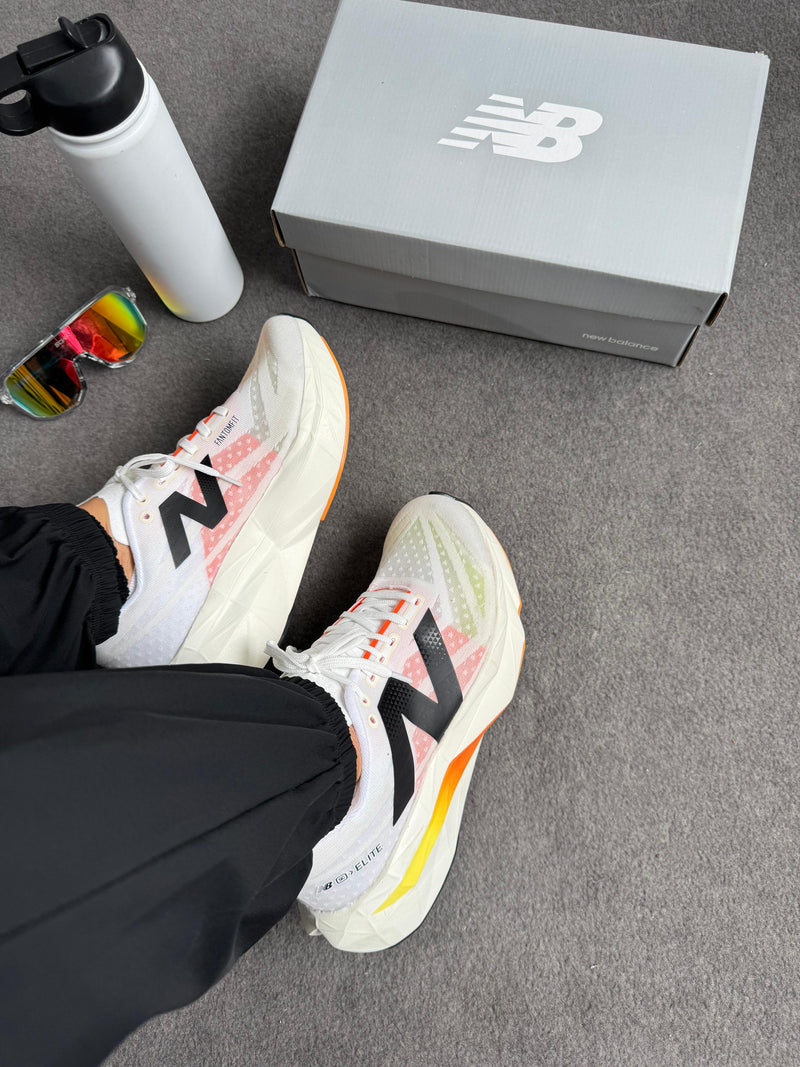 New balance FuelCell SC Elite v4 - Branco/Laranja