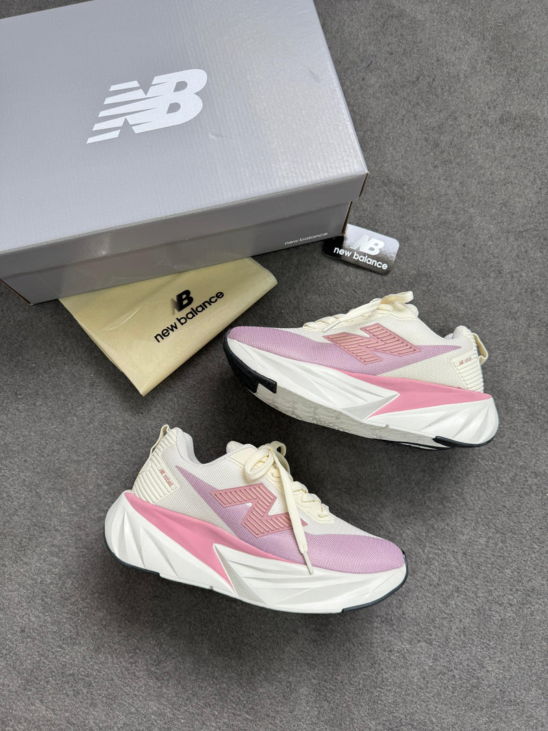New balance Fuel Cell rebel -  Off white / Rosê