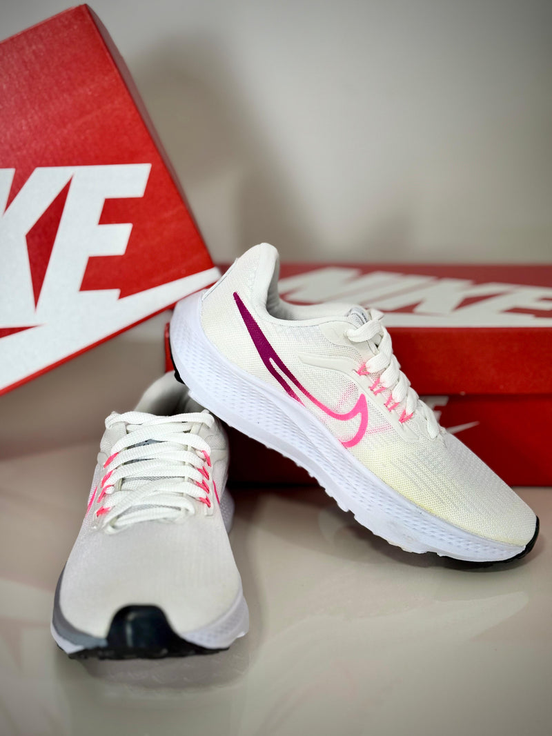 Nike Pegasus "Branco e Rosa"