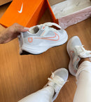 Nike Pegasus 40 - Branco/Rose