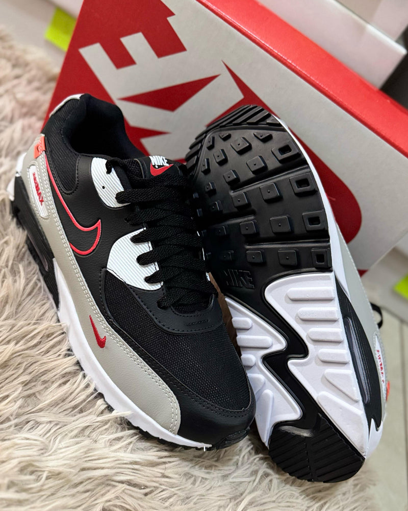 Nike Air Max 90 "Preto c/Branco e Vermelho"