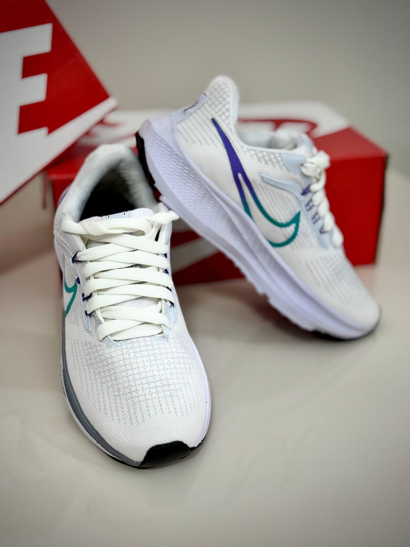 Nike Pegasus "Branco com Verde e Roxo"