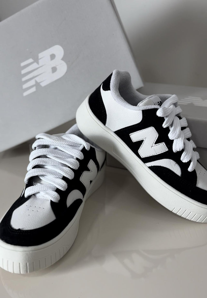 New Balance New "Preto c/ Branco"